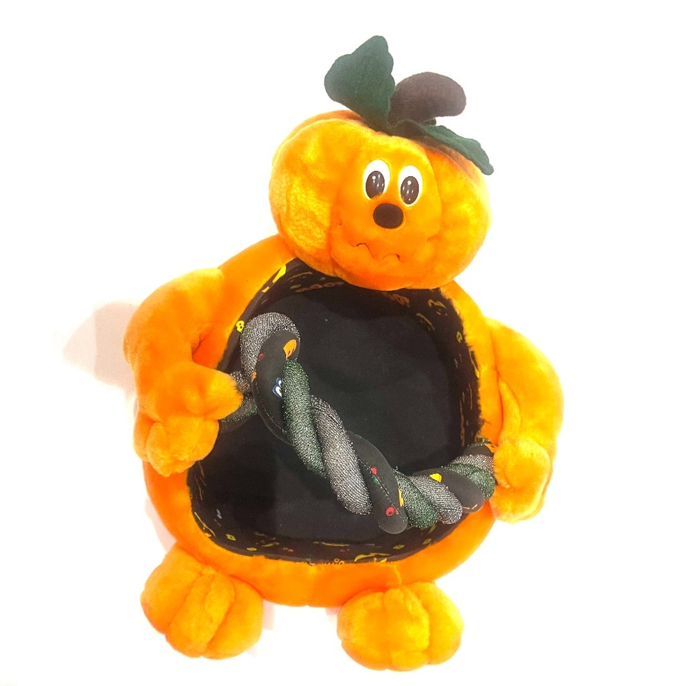 Pumpkin halloween basket. Center piece or Halloween basket.